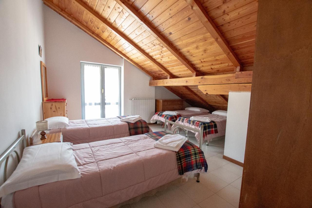 Casa Per Ferie Beatorosaz 호텔 세사나토리니즈 외부 사진