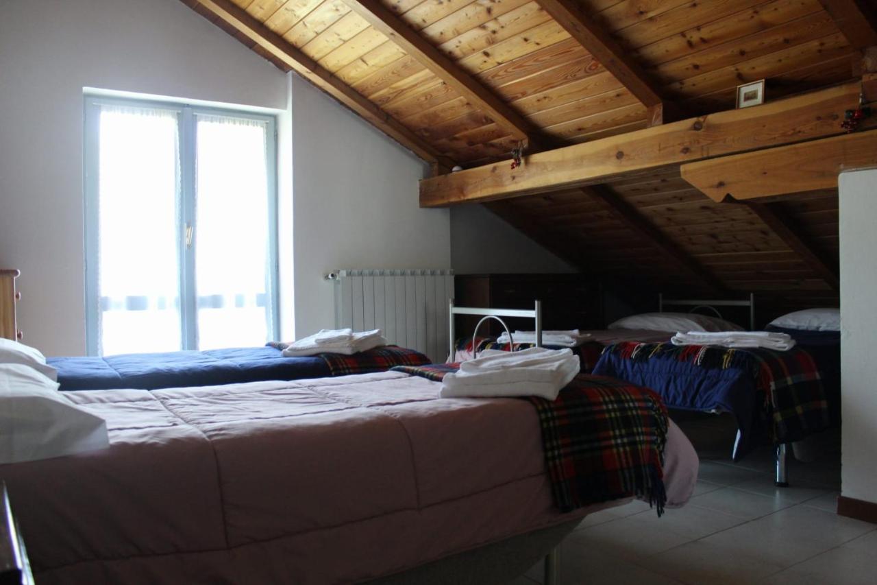 Casa Per Ferie Beatorosaz 호텔 세사나토리니즈 외부 사진