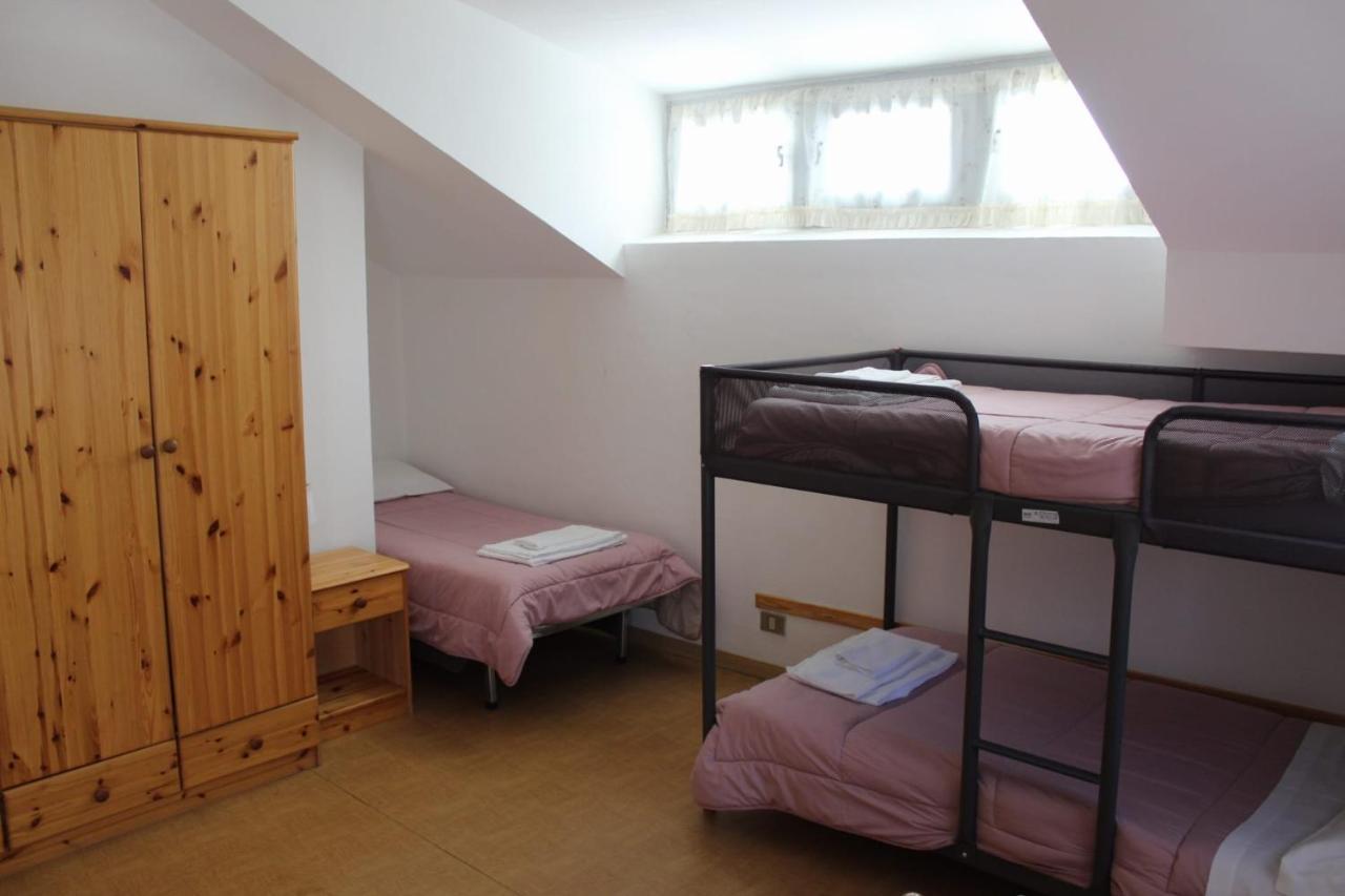 Casa Per Ferie Beatorosaz 호텔 세사나토리니즈 외부 사진