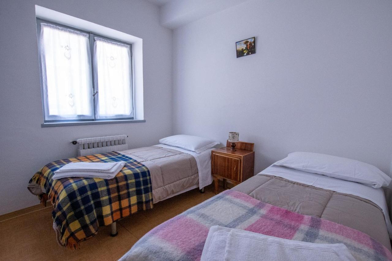 Casa Per Ferie Beatorosaz 호텔 세사나토리니즈 외부 사진