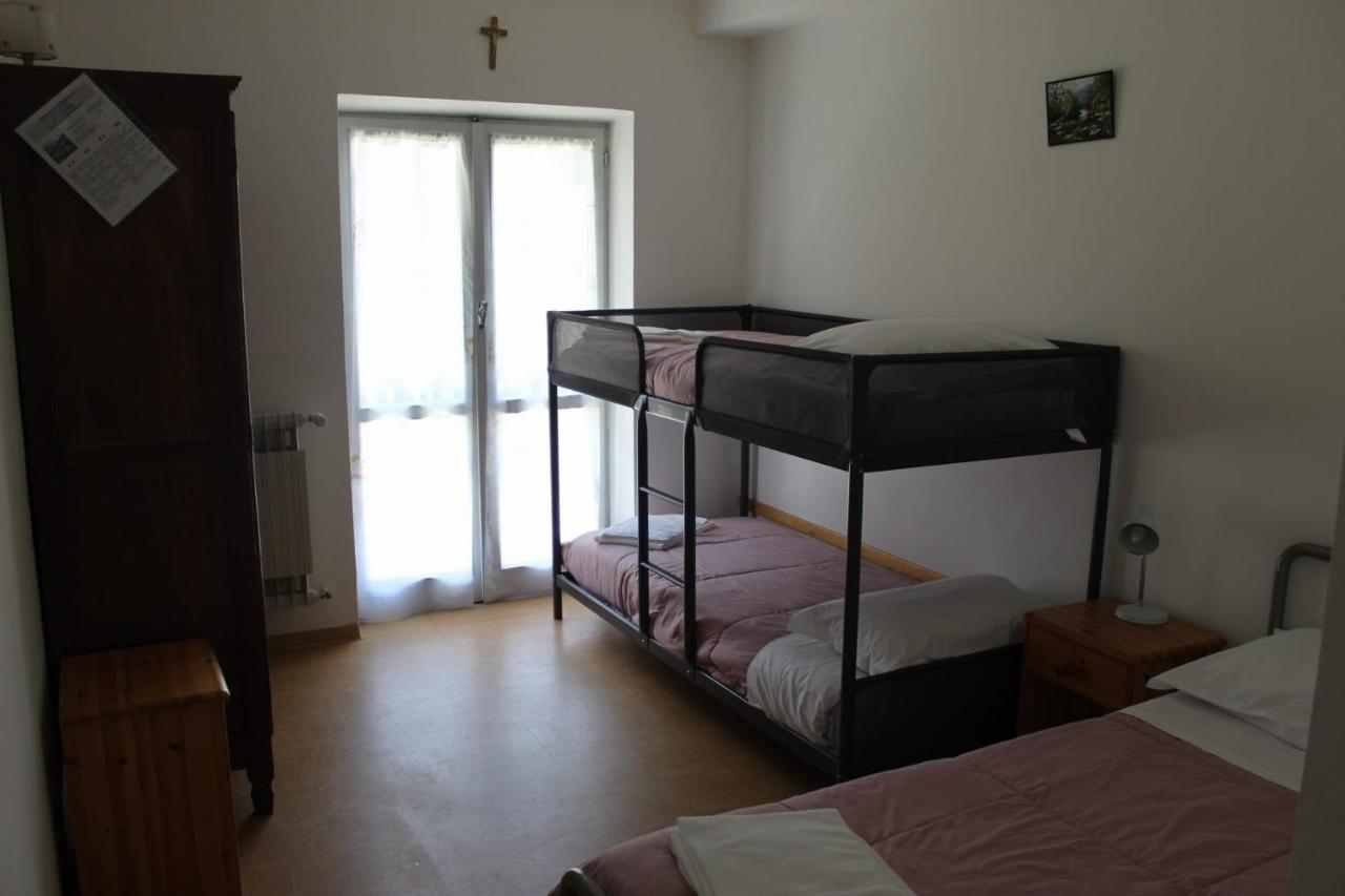 Casa Per Ferie Beatorosaz 호텔 세사나토리니즈 외부 사진
