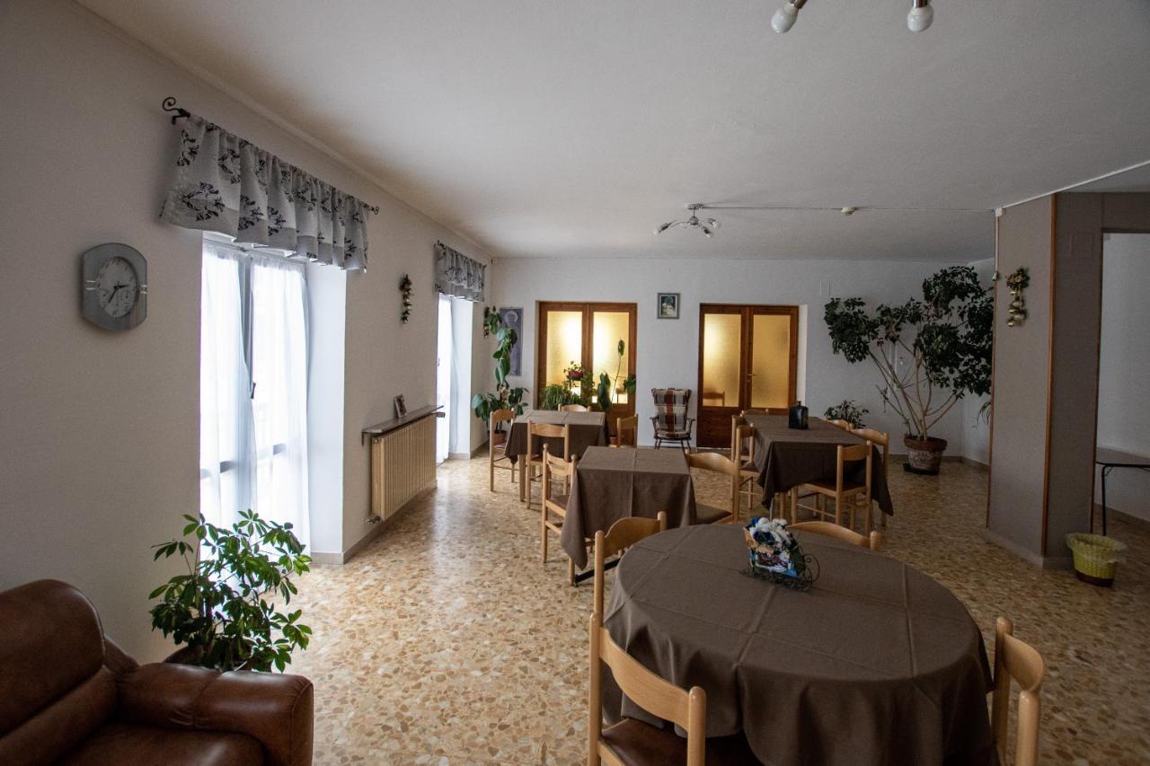 Casa Per Ferie Beatorosaz 호텔 세사나토리니즈 외부 사진