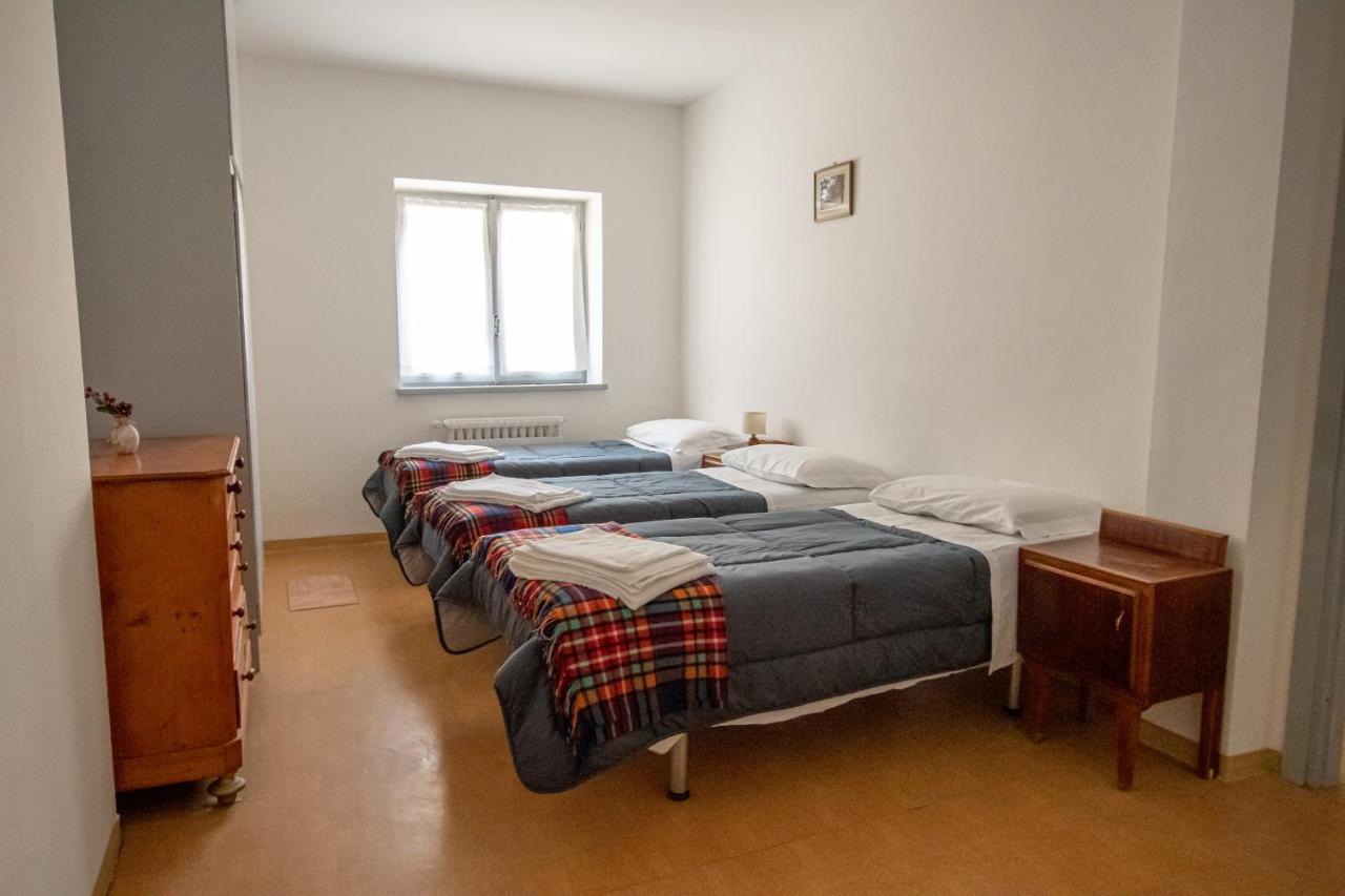 Casa Per Ferie Beatorosaz 호텔 세사나토리니즈 외부 사진