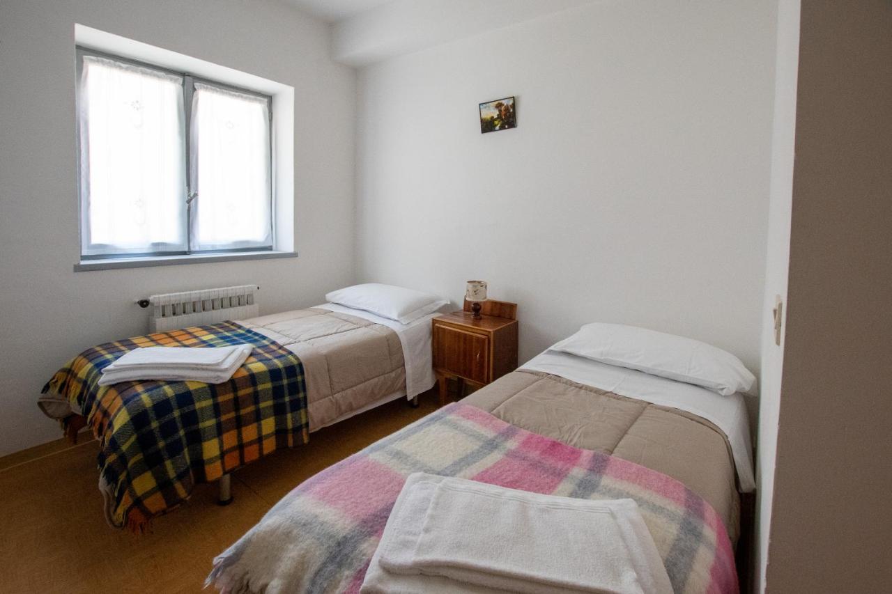 Casa Per Ferie Beatorosaz 호텔 세사나토리니즈 외부 사진